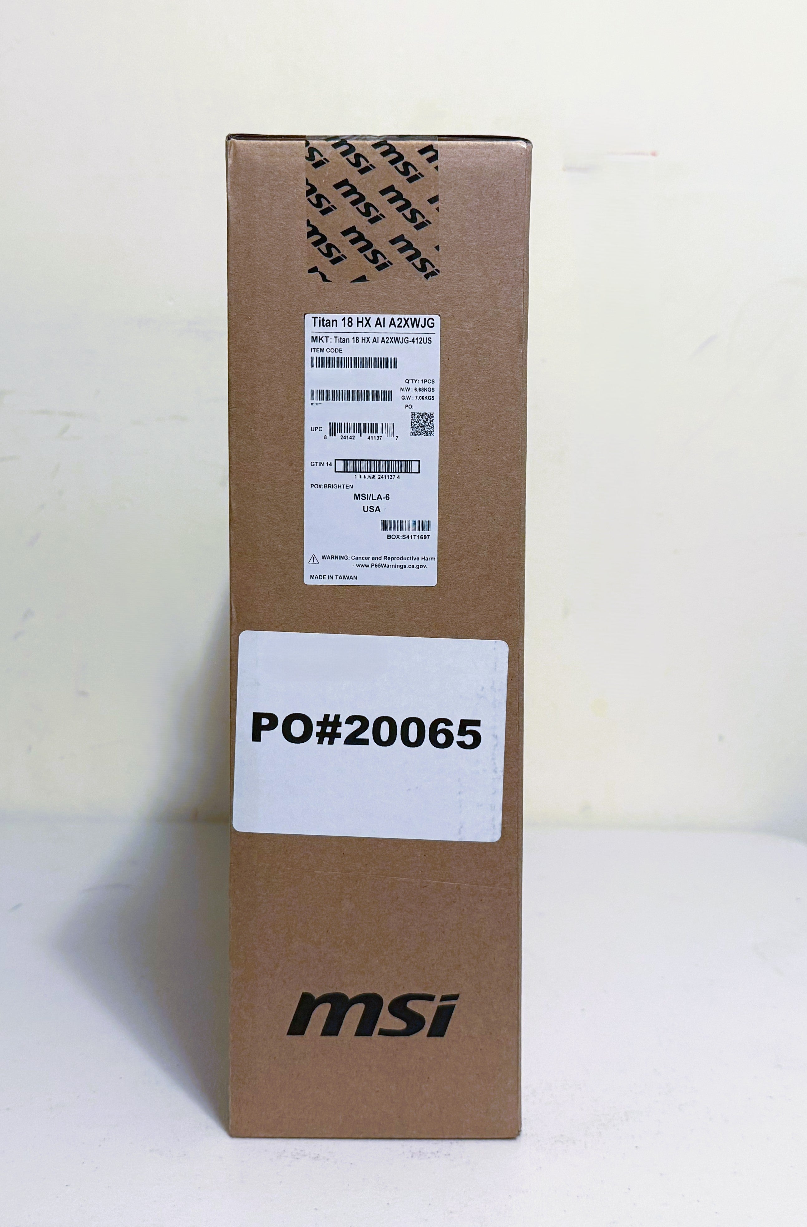 MSI Titan 18 HX AI A2XWJG-412US 18 5090 Gaming Laptop